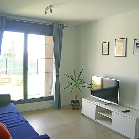 Apartment Cercano A La Playa Con Jardin